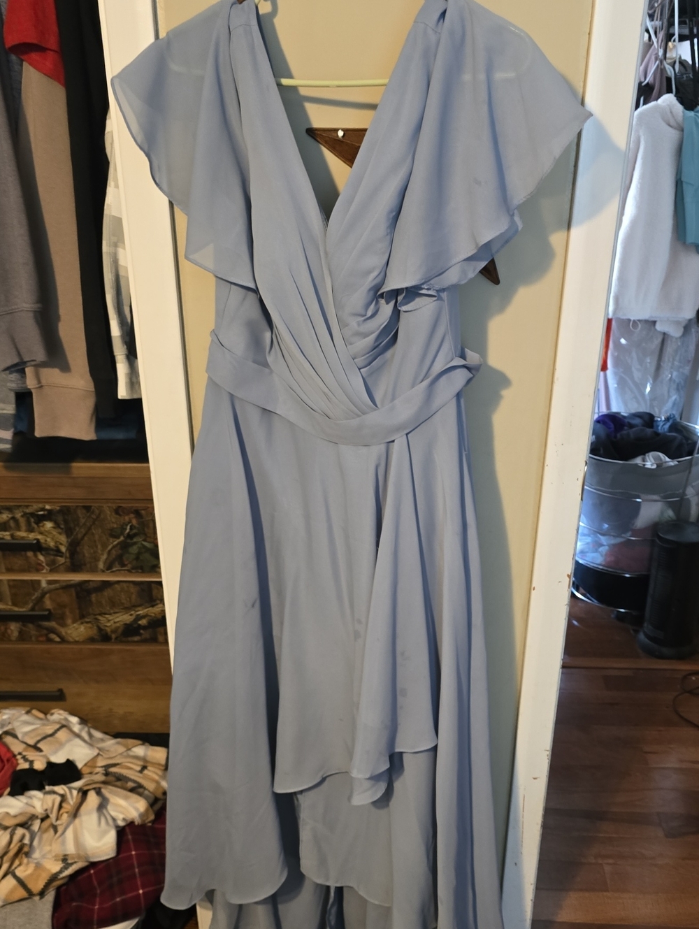 Light Blue Flutter Sleeve V-Neck Women's Dress Brand New Size 10
